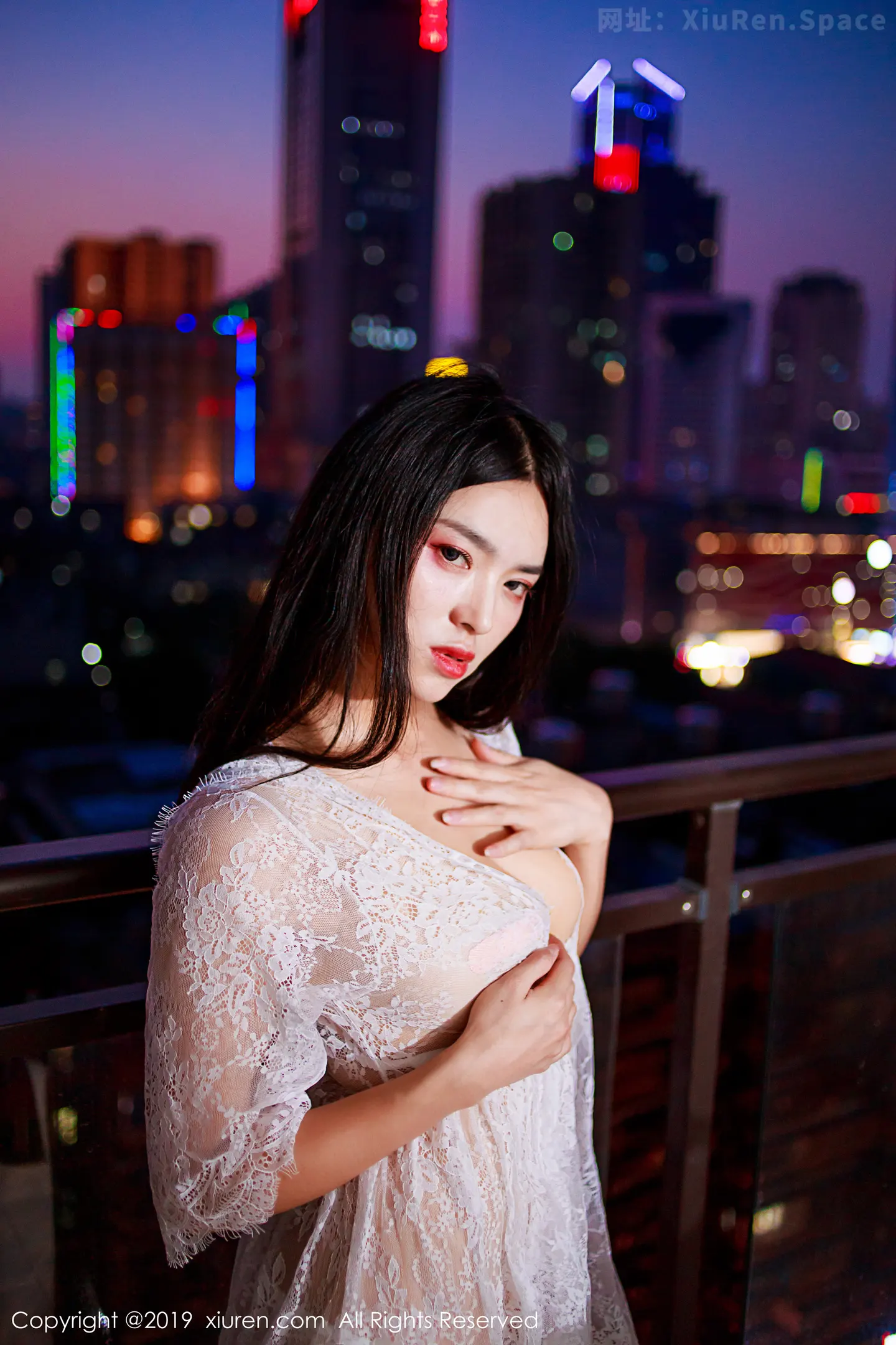 图片[2]-[XiuRen秀人网]VOL.1715 嫩模金静熙私房缕空蕾丝内衣秀火辣身材傲人豪乳诱惑写真50P-秀人网官方网站